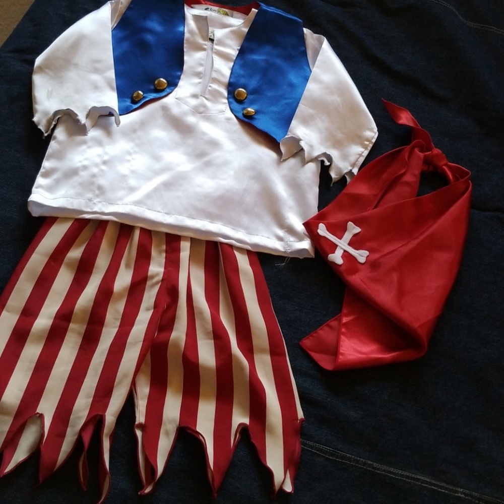 Pirate Halloween Costume 4 yrs 104cm/Sm4